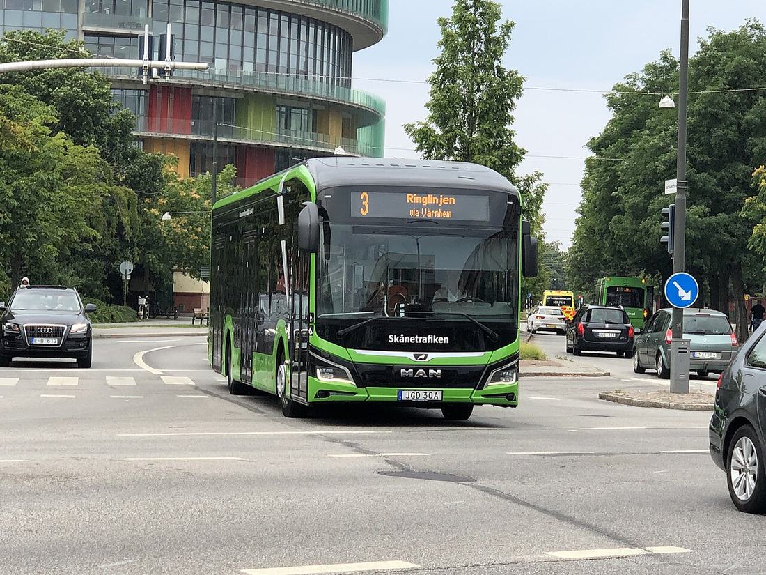 An electric city bus